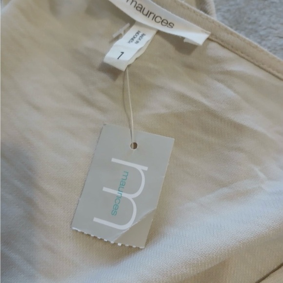 Maurices Womens Sleeveless Ivory Crossover Wrap Blouse Top Size 1 V-Neck Career - Picture 3 of 12